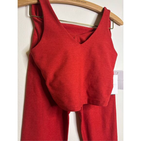 Beyond Yoga Red Set - Picture 7 of 10